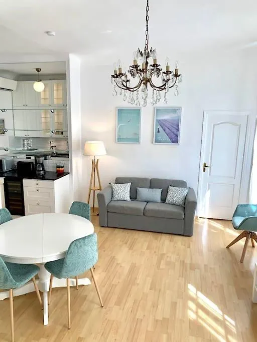 Apartment Saint Philippe - T3 Terrasse Pres De La Plage Nice